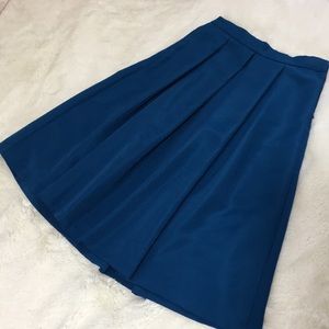 Pleated midi skirt